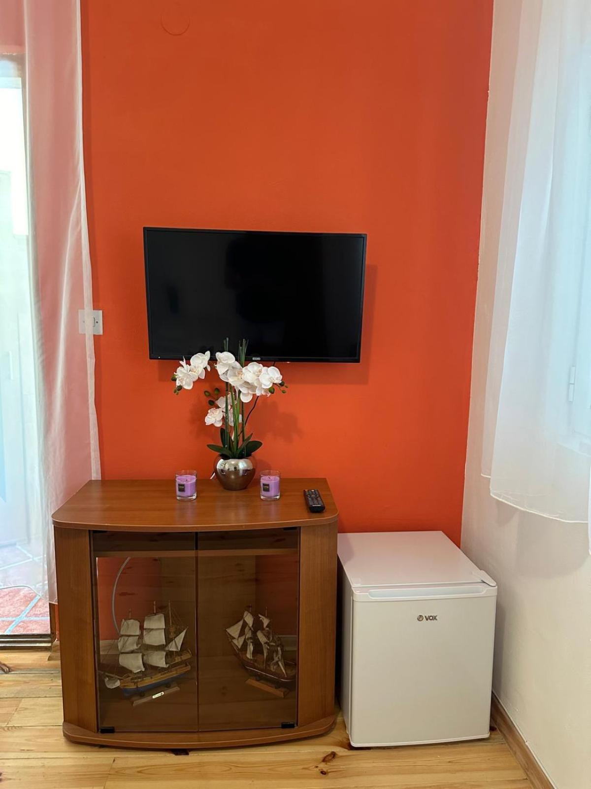 Themis Apart Hotel Котор Екстериор снимка