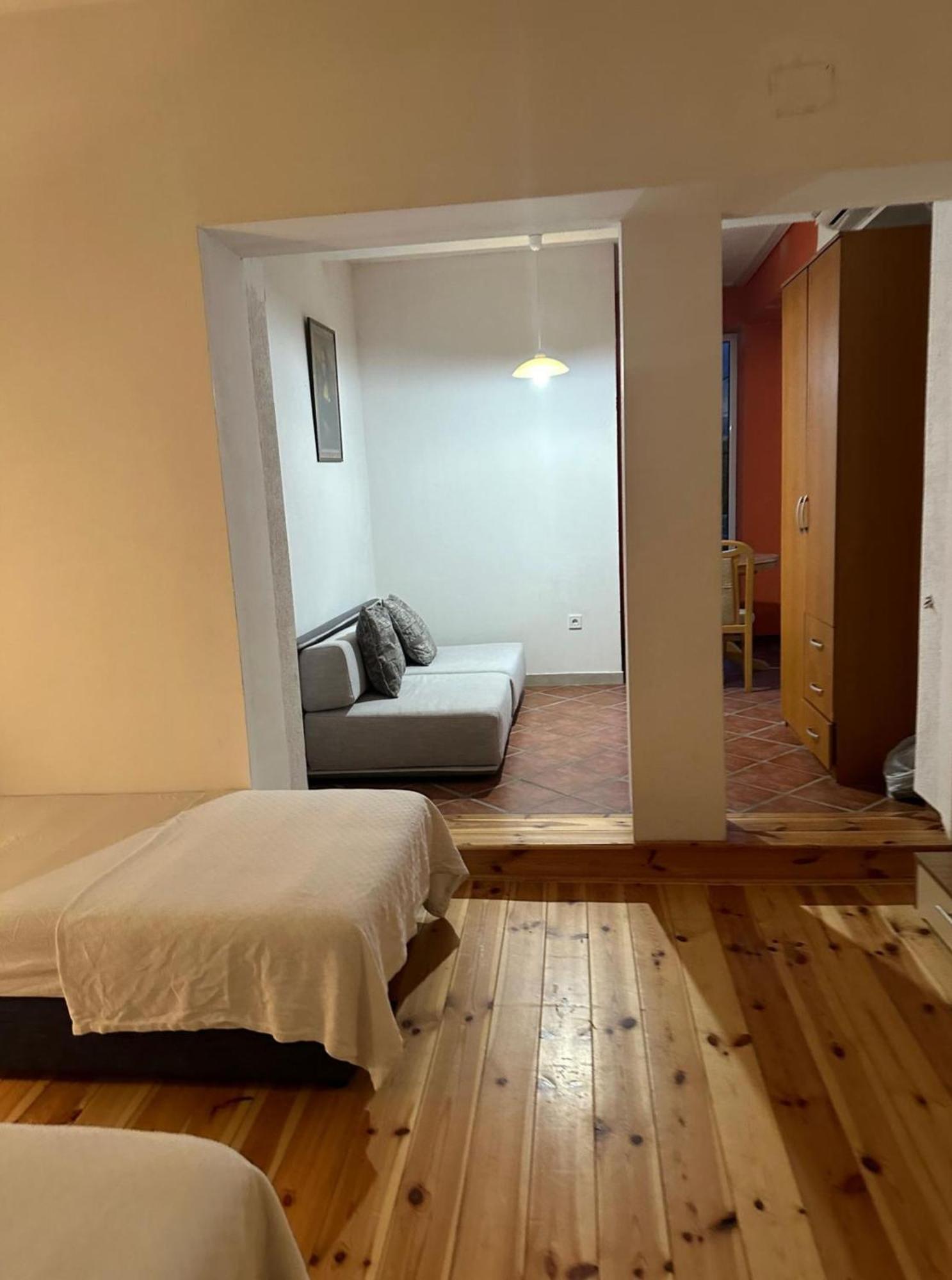 Themis Apart Hotel Котор Екстериор снимка